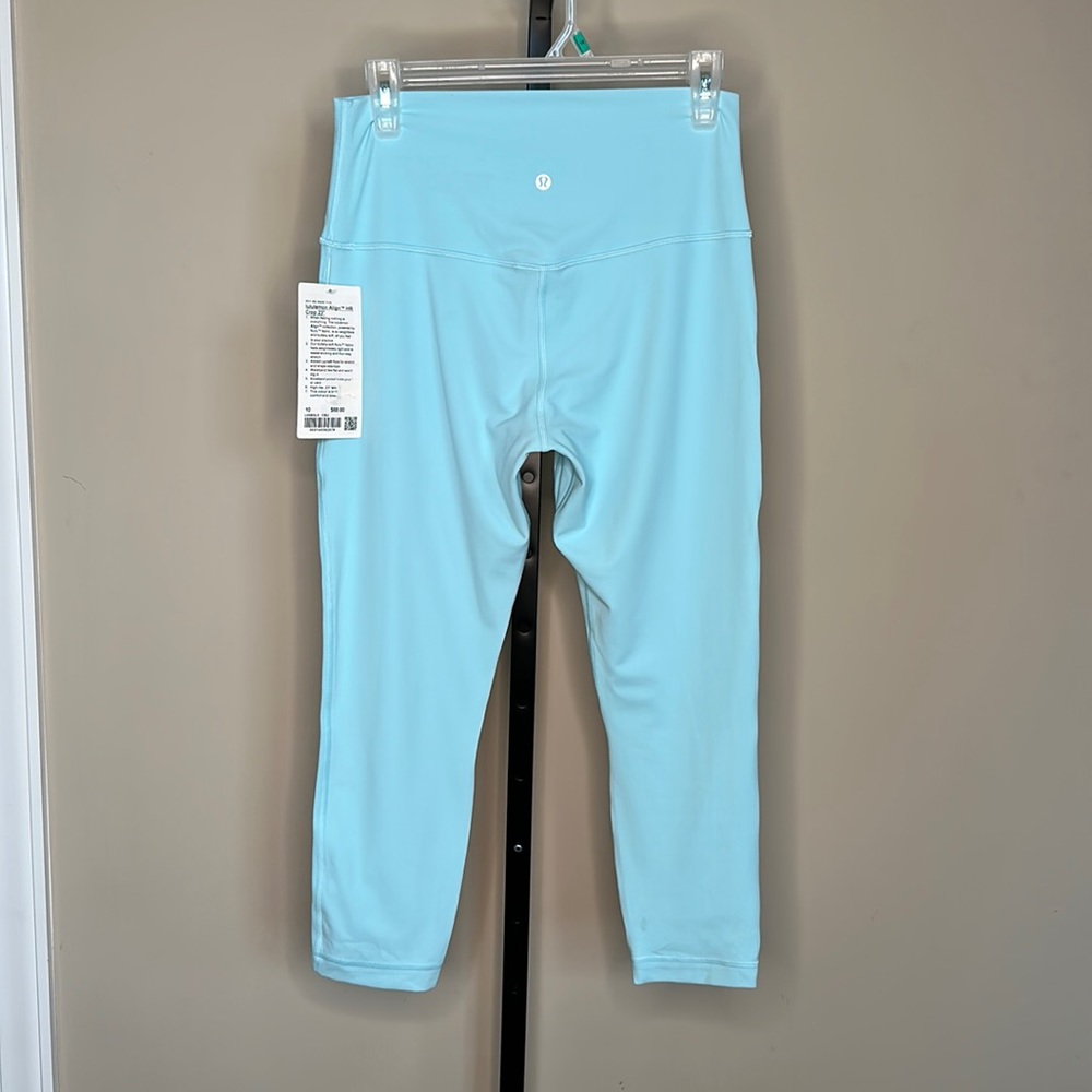 NWT 🍋 Lululemon Align HR Crop 23” Icing Blue